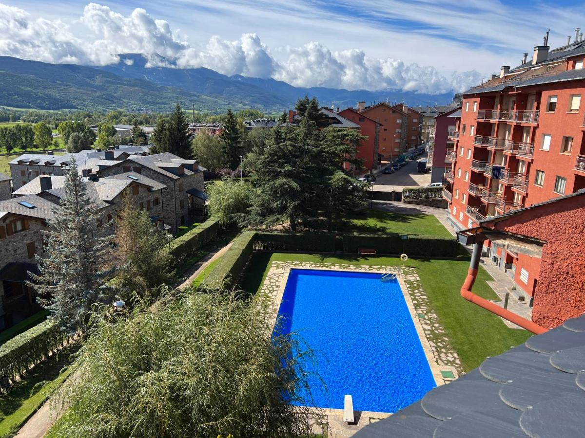 Апартаменти Piso Puigcerda Vistas Y Piscina Екстер'єр фото